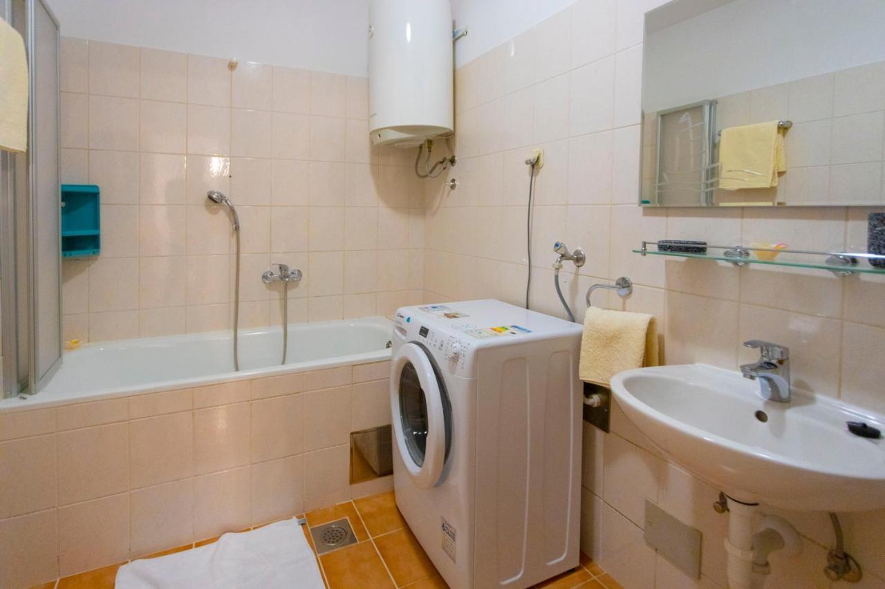 Apartman Angie Makarska Exteriör bild