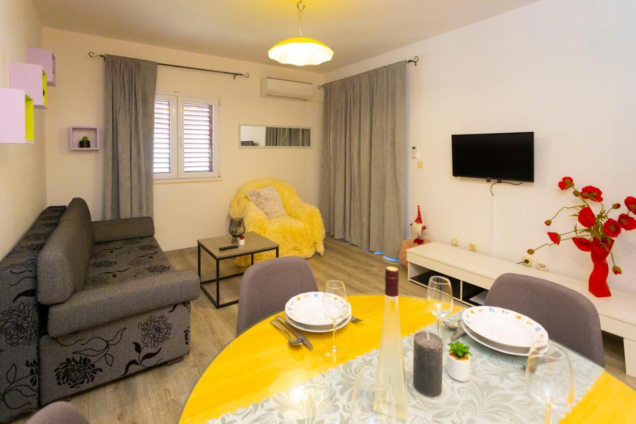 Apartman Angie Makarska Exteriör bild