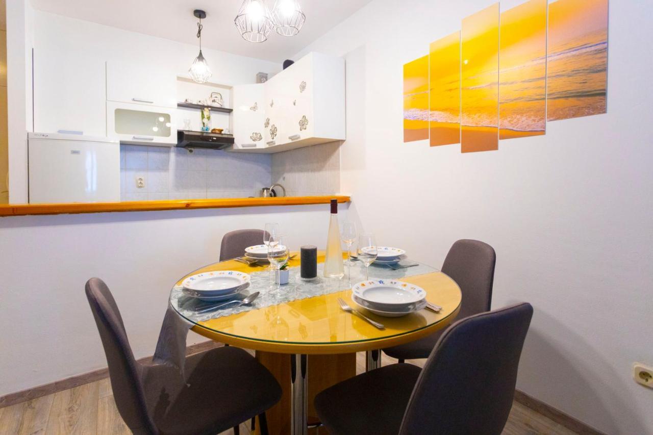 Apartman Angie Makarska Exteriör bild